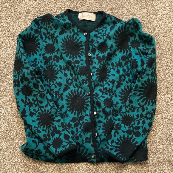 Vintage Green and Black Women’s Jantzen sweater - Picture 4 of 5